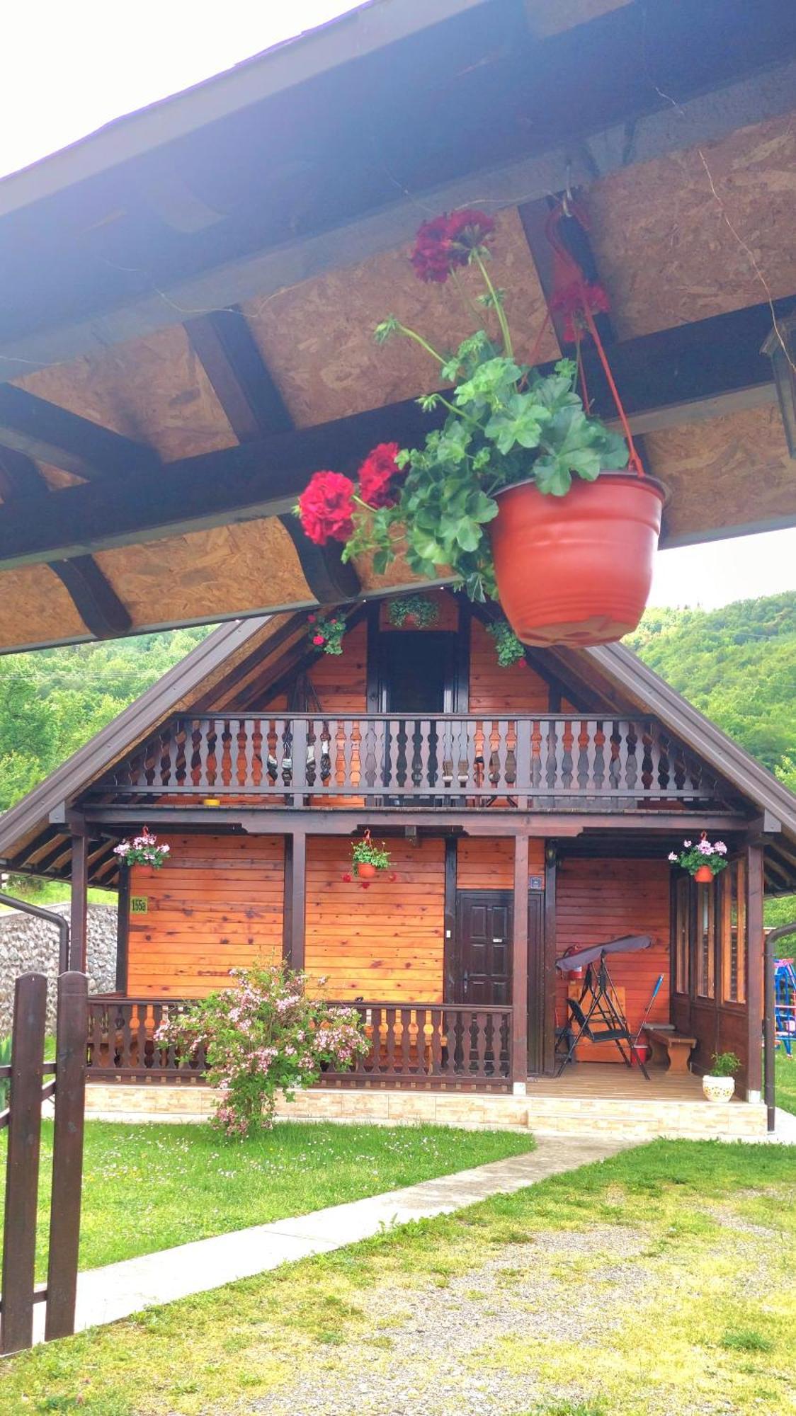 Brvnara Sofiana Holiday home Bajina Basta